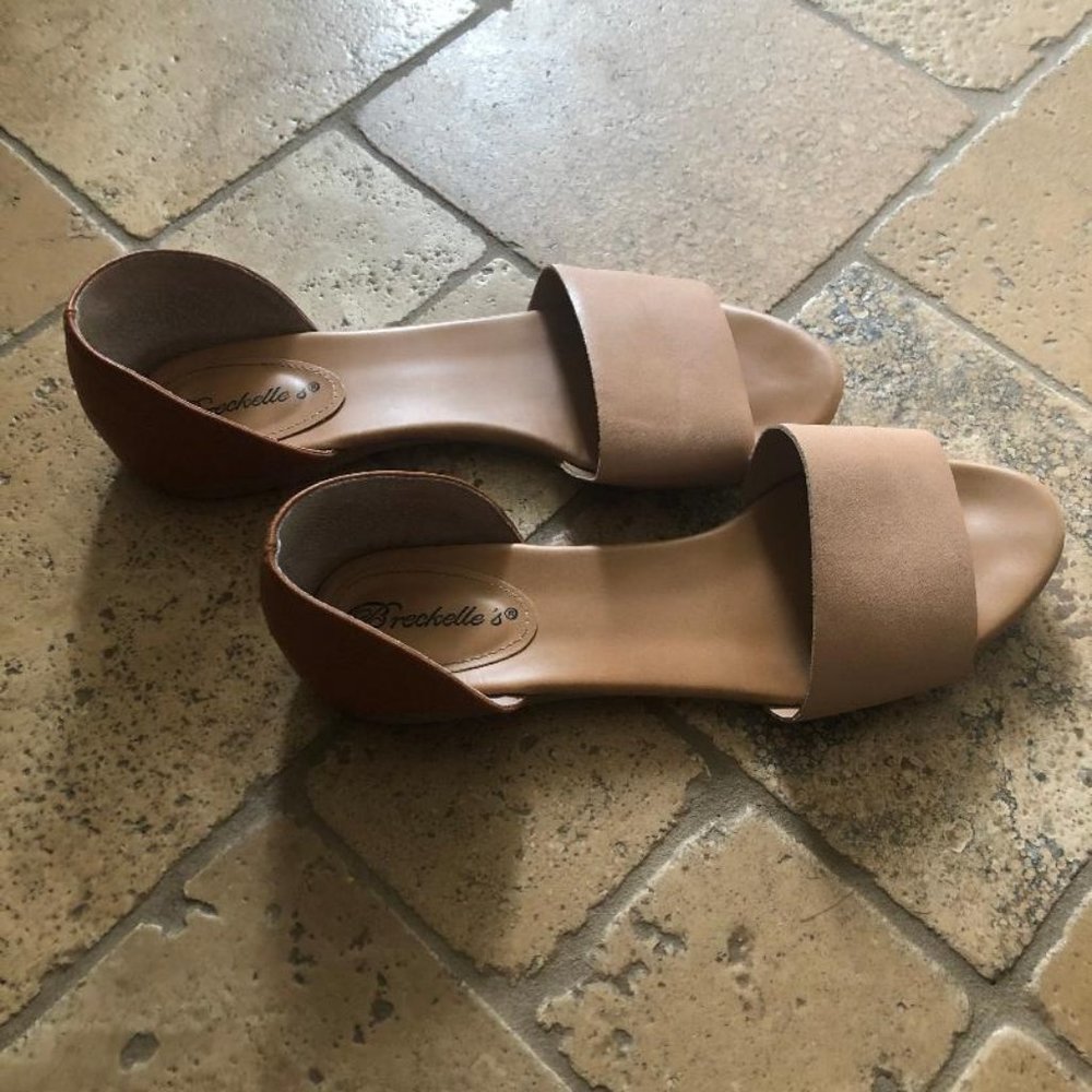 breckelles sandals size 8.5